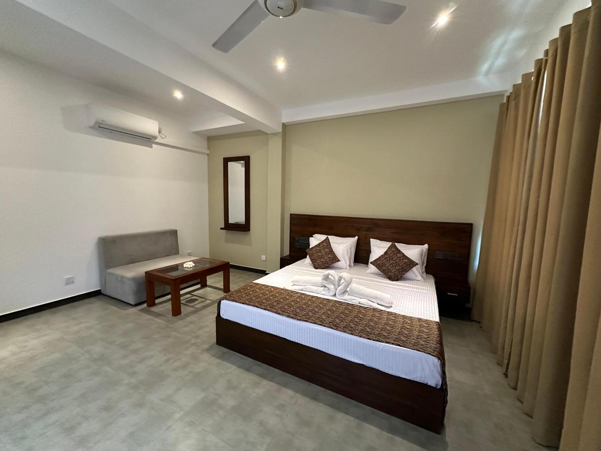 Cocos Polhena Hotel Matara Exterior photo